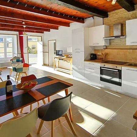 Nocleg ze śniadaniem L'ancien Cafe - And Aubigne (Deux-Sevres)