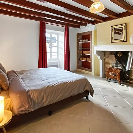 L'ancien Cafe - And Aubigne (Deux-Sevres)