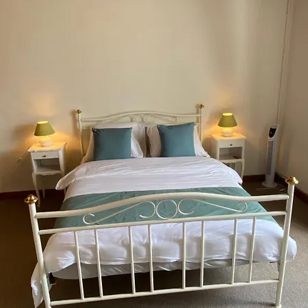 L'ancien Cafe - And Nocleg ze śniadaniem Aubigne (Deux-Sevres)