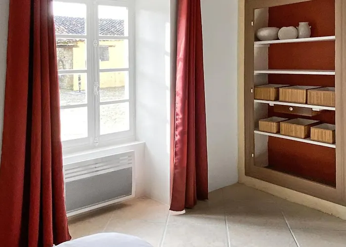 L'ancien Cafe - And 4*