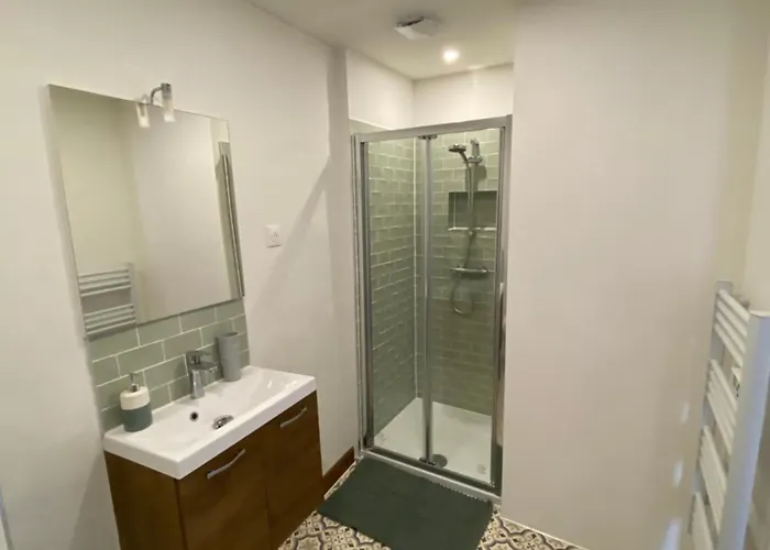 L'ancien Cafe - And Aubigne (Deux-Sevres)