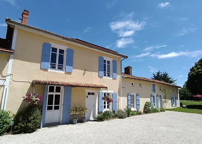 L'ancien Cafe - And Отель типа 